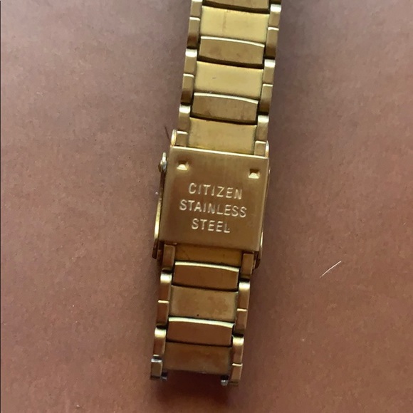 COPY - Woman citizen watch